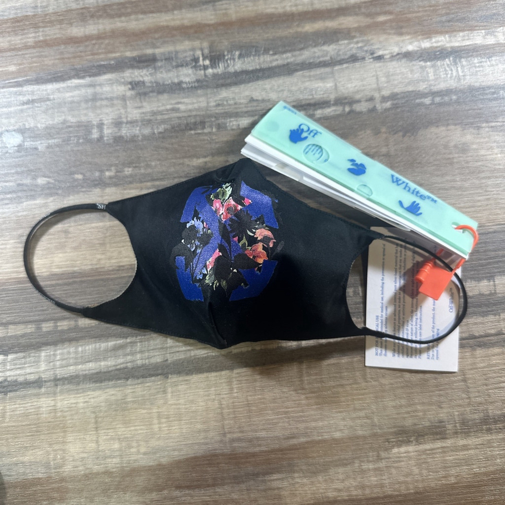 Off White Face Mask Flower Strip Arrow Simple Black Blue New With Tags